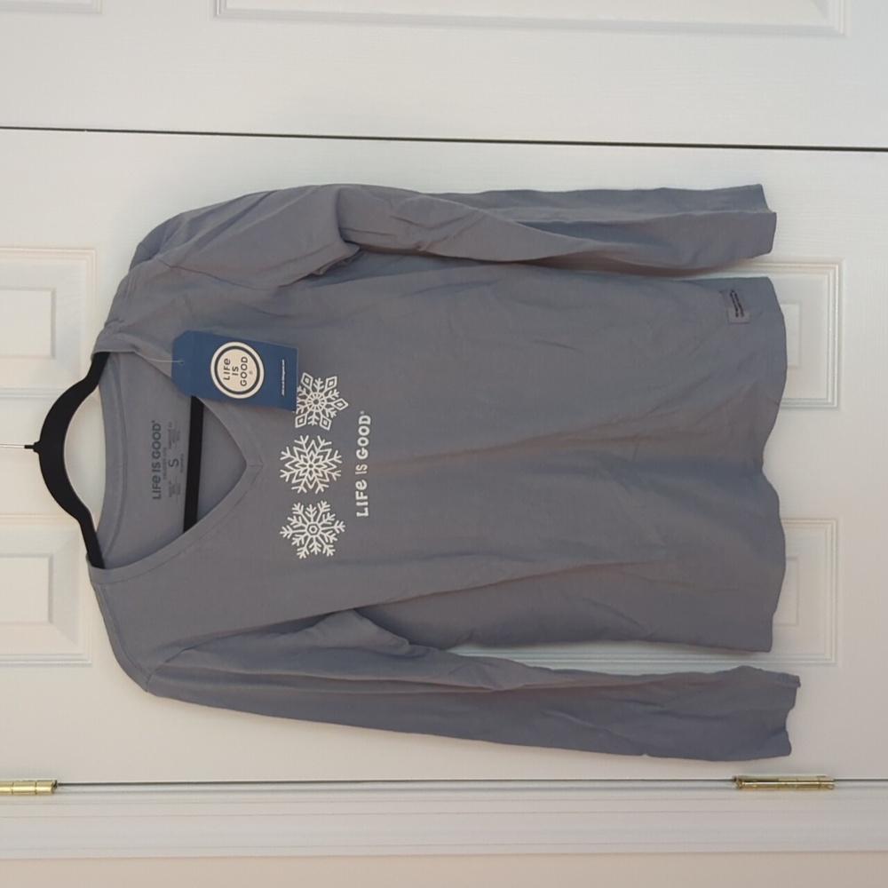 NWT Life Is Good Women's Blueish Gray Long Sleeve Tee